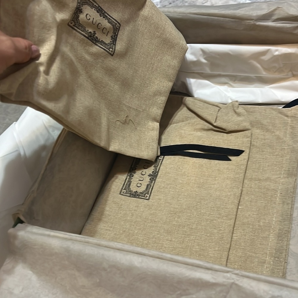 Gucci Empty Box With Tissue And Certificate And 2… - image 4